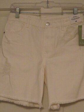 H&M White Distressed Denim Shorts NWT High Waist Relaxed Fit US 14.  Youth girls